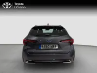 Usado Toyota Corolla Active 140 CV (102 kW) 2025 Gris / plata Familiar