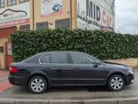 Begagnad Skoda Superb Elegance 160 HK (117 kW) 2011 Svart