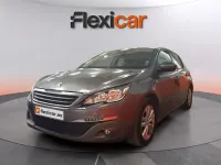 Usado Peugeot 308 Allure 130 CV (95 kW) 2016 Granate Berlina