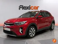 Usado Kia Stonic 100 CV (73 kW) 2022 Granate SUV