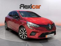 Begagnad Renault Clio V Evolution 101 HK (74 kW) 2024 Röd Sedan