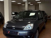 Usado Ford Fiesta Trend 68 CV (50 kW) 2005 Azul Utilitario