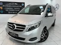 Usado Mercedes V250 Exclusive 204 CV (150 kW) 2018 Gris / plata Monovolumen