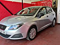 Usado Seat Ibiza Reference 90 CV (66 kW) 2010 Gris / plata Berlina