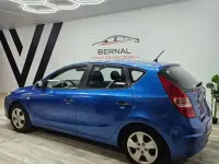 Usado Hyundai i30 Comfort 109 CV (80 kW) 2010 Azul Utilitario