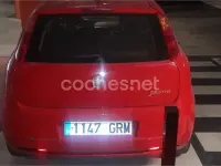 Usado Fiat Grande Punto Active 65 CV (47 kW) 2009 Rojo Utilitario