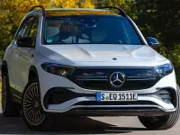 Usado Mercedes EQB300 167 kW (228 CV) 2022 Gris SUV