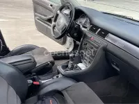 Usado Audi A6 180 CV (132 kW) 2003 Gris / plata Berlina