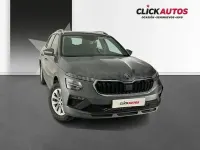 Usado Skoda Kamiq Selection 115 CV (84 kW) 2025 Gris / plata SUV