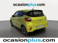 Usado Hyundai i10 63 CV (46 kW) 2024 Verde Utilitario