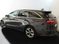 Usado Kia Ceed 141 CV (103 kW) 2021 Gris / plata Utilitario