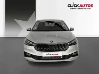 Usado Skoda Fabia Selection 116 CV (85 kW) 2025 Plateado Utilitario