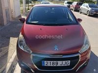 Usado Peugeot 208 Access 82 CV (60 kW) 2015 Granate Utilitario