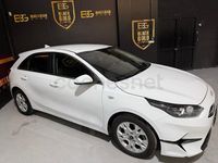 Usado Kia Ceed 120 CV (88 kW) 2024 Blanco Utilitario