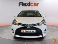 Usado Toyota Yaris Active 99 CV (72 kW) 2015 Blanco Utilitario