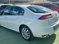 Usado Renault Laguna III Dynamique 130 CV (95 kW) 2011 Blanco