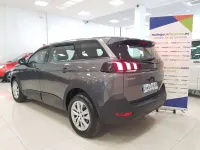 Usado Peugeot 5008 Active 131 CV (96 kW) 2023 Gris SUV