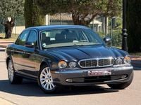Usado Jaguar XJ8 Executive 298 CV (219 kW) 2004 Gris / plata Berlina
