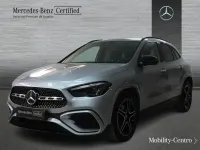 Usado Mercedes GLA200 AMG line 150 CV (110 kW) 2024 Plata hightech SUV