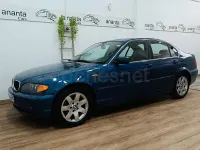 Usado BMW 320 Comfort Edition 170 CV (125 kW) 2001 Azul Berlina