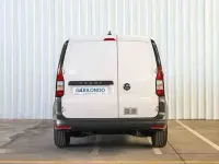 Usado VW Caddy Business 75 CV (55 kW) 2023 Blanco Monovolumen