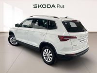Usado Skoda Karoq Selection 150 CV (110 kW) 2024 Blanco SUV
