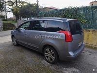 Usado Peugeot 5008 Allure 120 CV (88 kW) 2017 Gris / plata Monovolumen