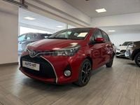 Usado Toyota Yaris Hybrid Advance 100 CV (73 kW) 2016 Rojo Berlina