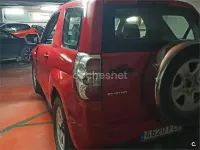 Usado Suzuki Grand Vitara 106 CV (77 kW) 2006 Rojo SUV