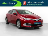 Usado Toyota Auris Hybrid Active 99 CV (72 kW) 2016 Rojo Berlina