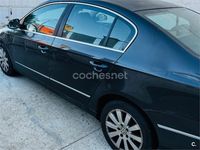 Usado VW Passat Advance 115 CV (84 kW) 2006 Gris / plata Berlina