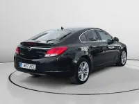 Usado Opel Insignia Sport 160 CV (117 kW) 2011 Negro Berlina