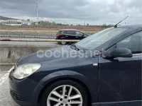 Usado Opel Astra Cabriolet Cosmo 140 CV (102 kW) 2009 Azul Descapotable