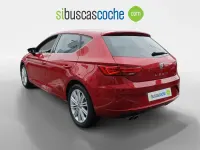 Usado Seat Leon Style 130 CV (95 kW) 2020 Granate