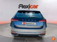 Usado Skoda Scala Selection 115 CV (84 kW) 2024 Gris Utilitario
