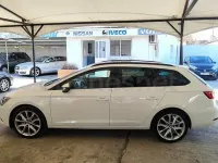 Usado Seat Leon Style 130 CV (95 kW) 2019 Blanco Familiar