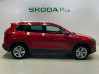 Usado Skoda Karoq Selection 150 CV (110 kW) 2025 Rojo SUV