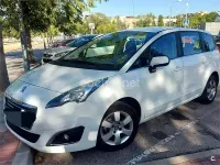 Usado Peugeot 5008 Active 115 CV (84 kW) 2013 Blanco Monovolumen