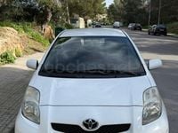 Usado Toyota Yaris Live 69 CV (50 kW) 2011 Blanco Utilitario