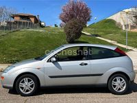 Usado Ford Focus Trend 100 CV (73 kW) 2002 Gris / plata Berlina