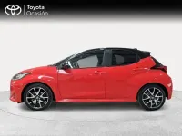 Usado Toyota Yaris Plus 116 CV (85 kW) 2022 Rojo Utilitario