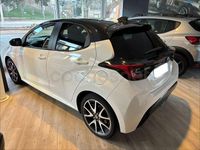 Usado Toyota Yaris Hybrid Style 116 CV (85 kW) 2022 Blanco Berlina
