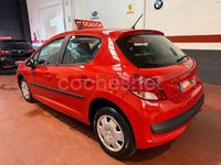 Usado Peugeot 207 Access 75 CV (55 kW) 2011 Rojo Berlina