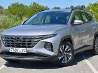 Usado Hyundai Tucson Eco 136 CV (100 kW) 2022 Gris / plata SUV