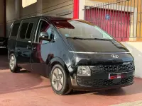 Usado Hyundai Staria 177 CV (130 kW) 2023 Negro Monovolumen