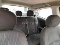 Usado Ford Focus Trend 115 CV (84 kW) 2005 Negro Berlina