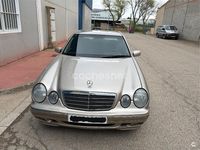 Usado Mercedes E240 Elegance 170 CV (125 kW) 1999 Beige Berlina