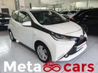 Usado Toyota Aygo X-play 69 CV (50 kW) 2016 Blanco Utilitario