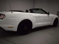 Usado Ford Mustang GT 417 CV (306 kW) 2017 Blanco Descapotable