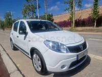 Begagnad Dacia Sandero 75 HK (55 kW) 2012 Vit Sedan